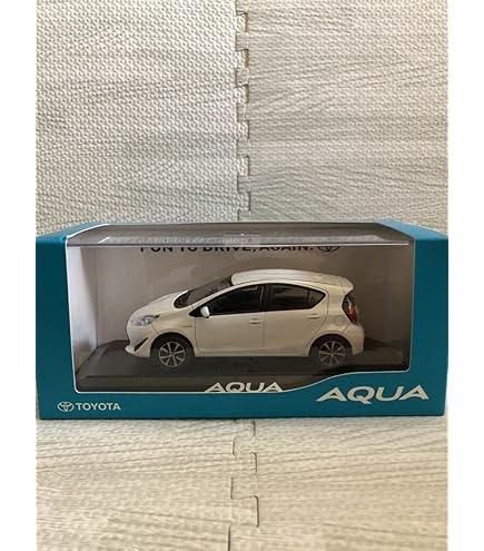 Amazon | 1/30 トヨタ 新型アクア AQUA カラーサンプル ミニカー